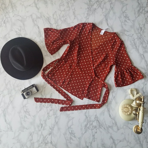 Wrap around top - Picture 1 of 5